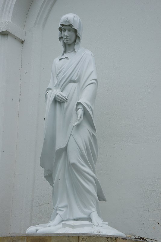 Скульптура "Явление Божией матери в Тервеничах" у апсиды часовни - Елена Павлова (Смолова)