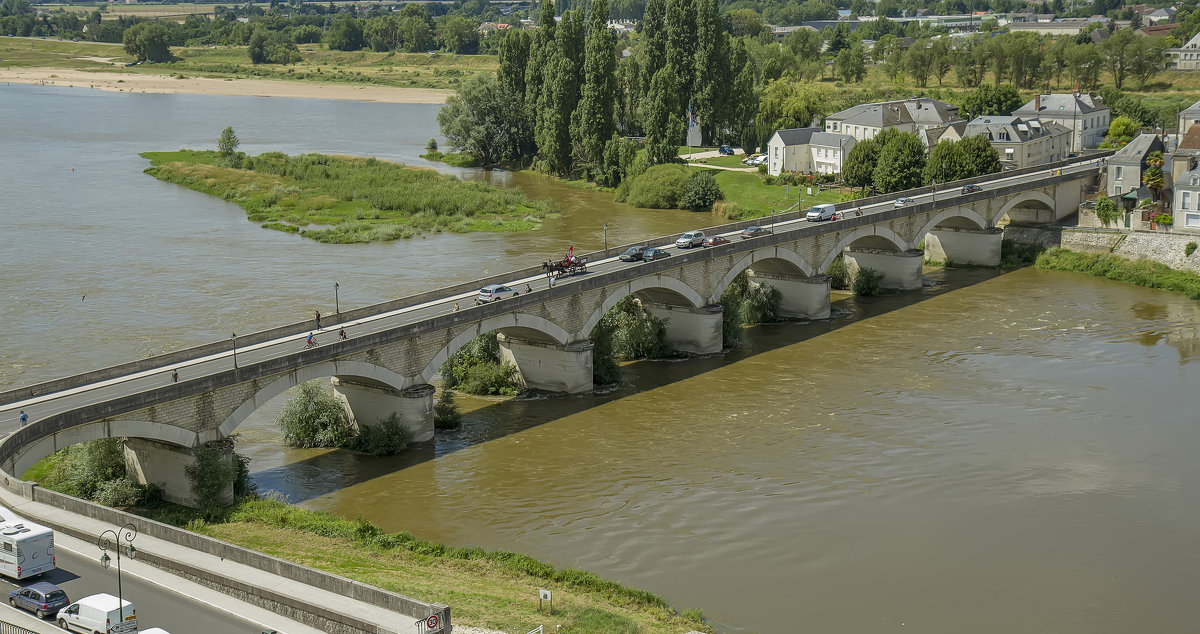 Мост Женераль-Леклерк к замку Амбуаз - leo yagonen