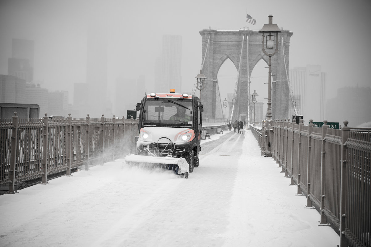 Снегопад. Бруклинский мост. - Сергей Вахов
