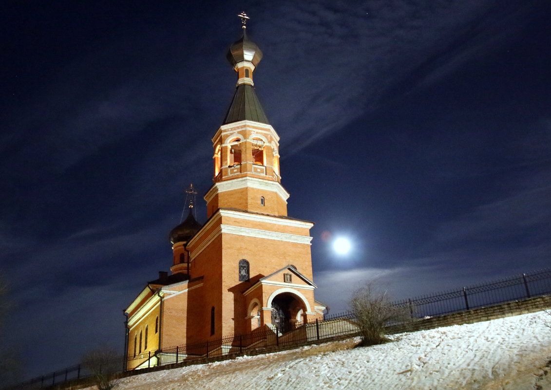 церковь в ночи - Александр Александр