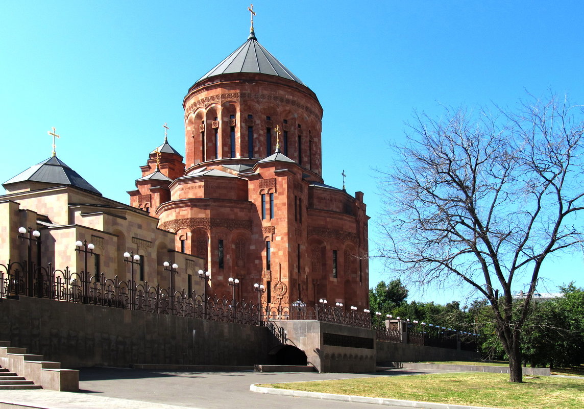 Кафедральный собор Армянской Апостольской православной церкви - Николай Дони