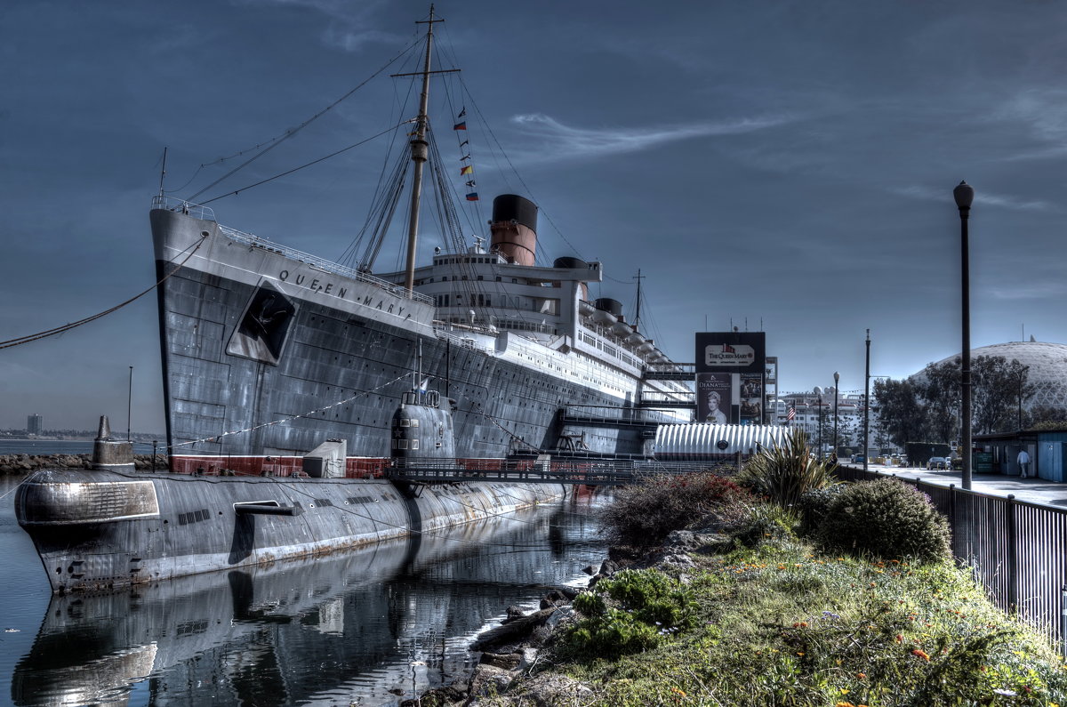 Queen Mary and The Russian Submarine Scorpion - Ro Man