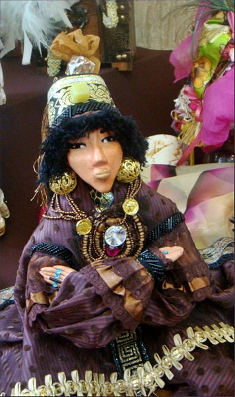 На выставке кукол - Нина Корешкова