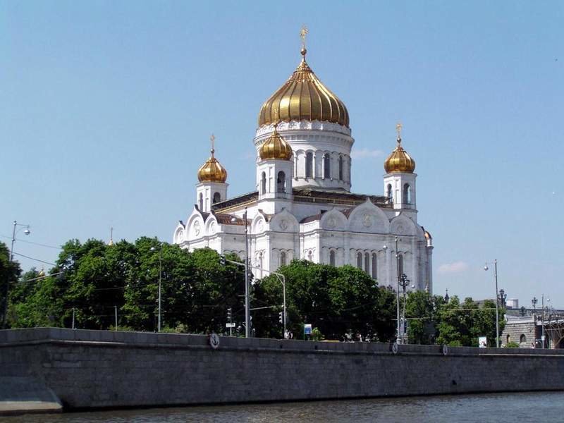 Вид на храм с Москвы-реки - Михаил Андреев