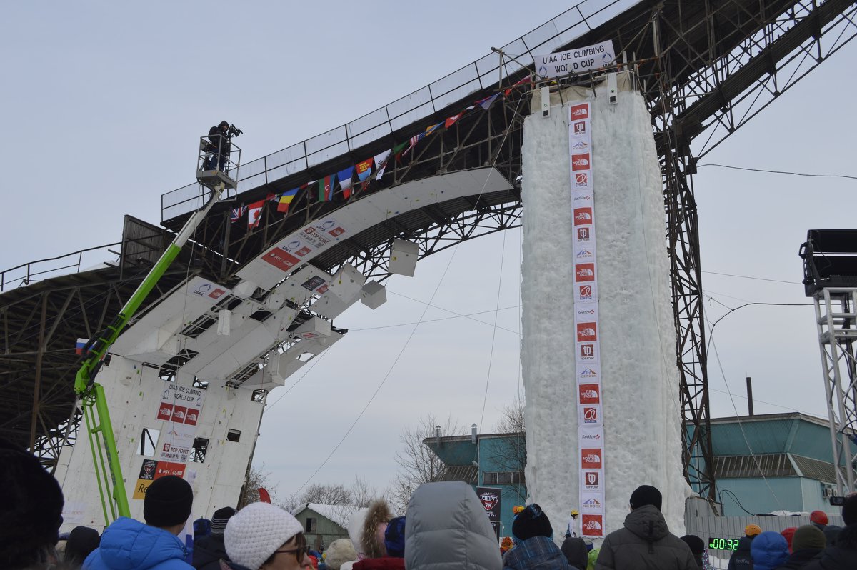 Ледовая "Сосулька" Чемпионата мира по ледолазанию - Дмитрий Стрельников