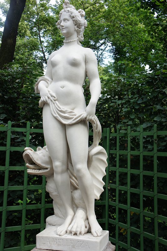 Статуя Летнего сада "Аллегория красоты".  Дж. Зорзони, Италия, 1719 г. - Елена Павлова (Смолова)