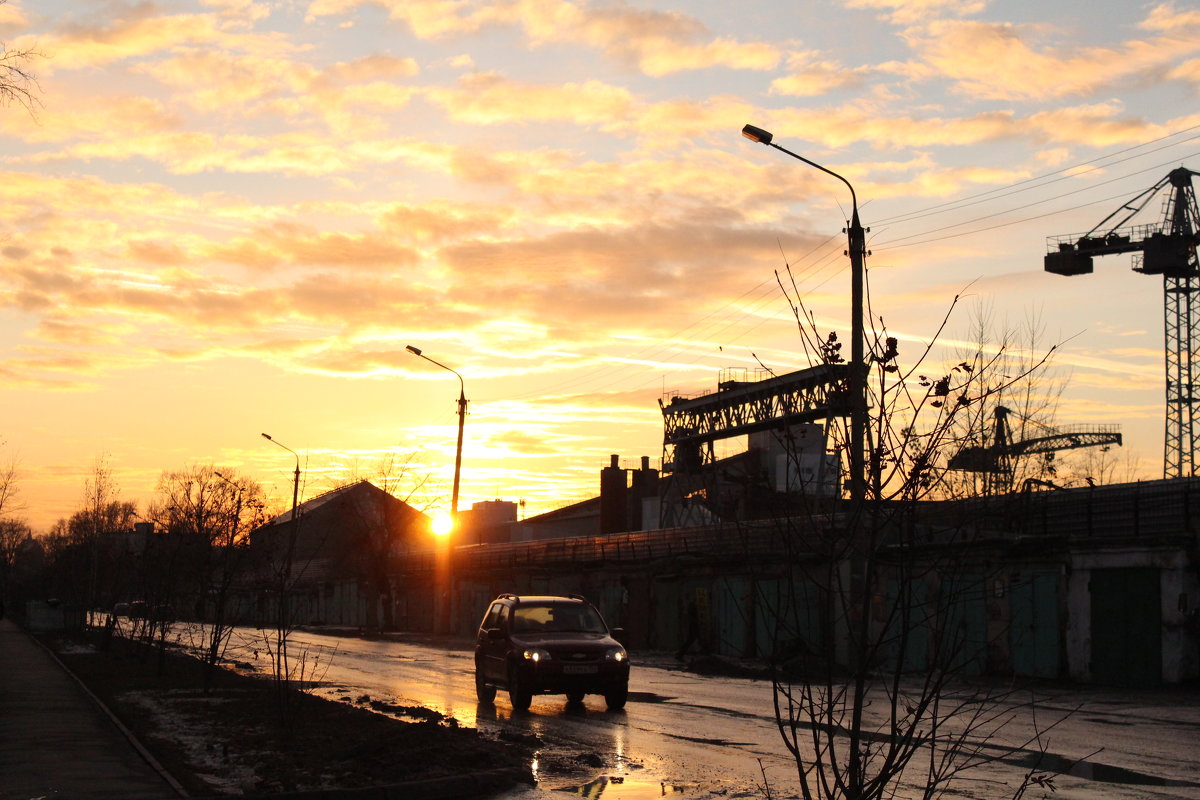 Чудесный закат в городе - Мария Вергузова