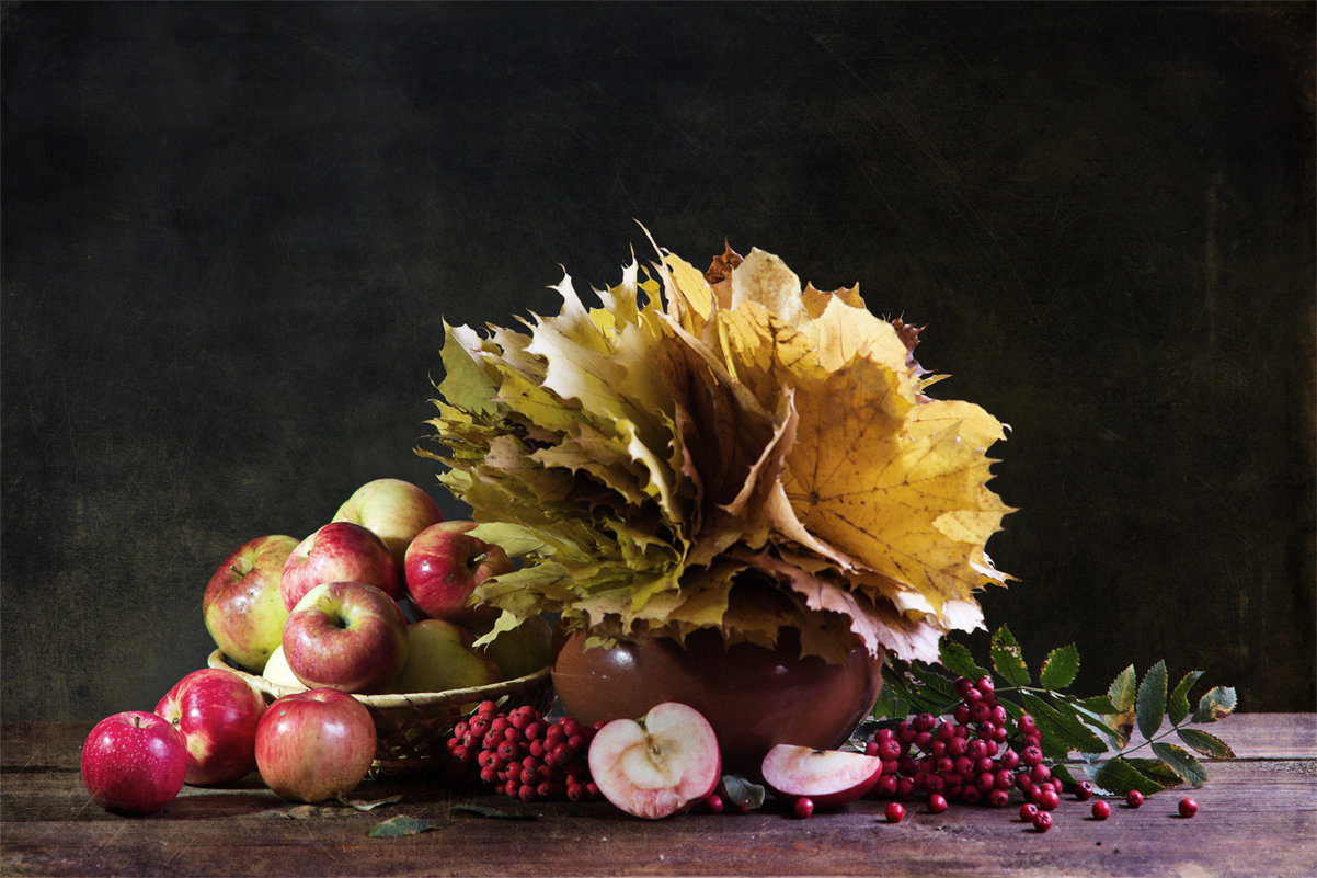 Осенние яблоки - Михаил Родионов
