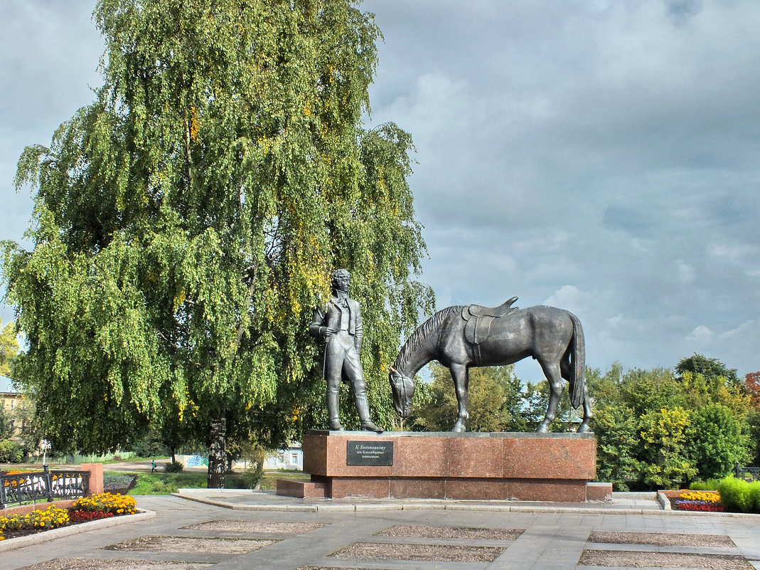 Вологда. Памятник К.Н. Батюшкову - Николай 