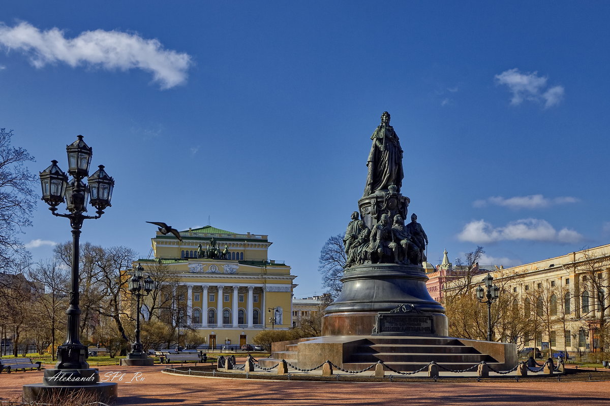 Памятник императрице Екатерине Великой. - Александр Истомин