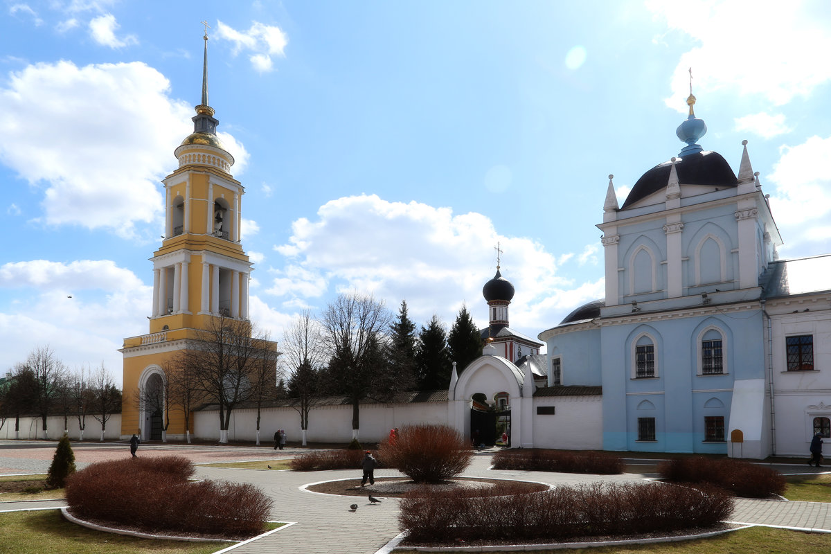 Ново-Голутвин Монастырь, Коломна - Larisa Ulanova