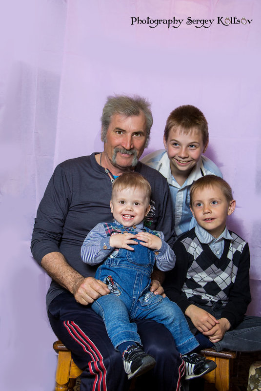С внуками - Sergey Koltsov