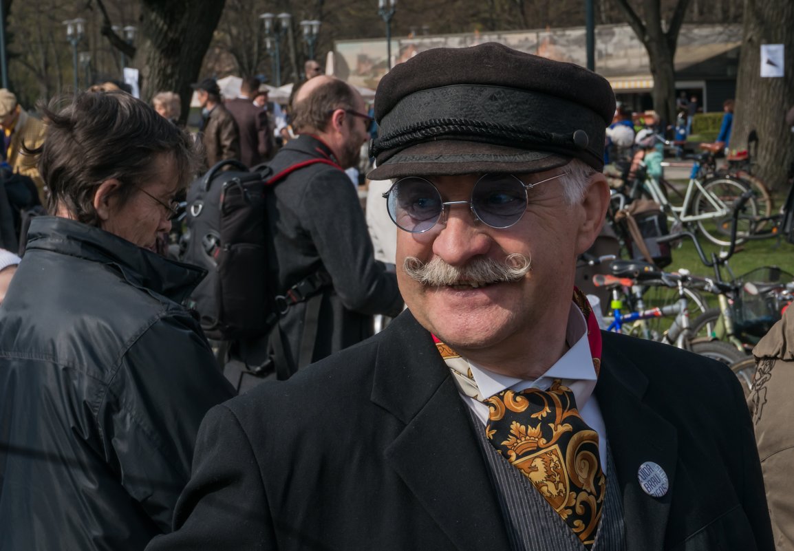 Участник ретро велопробега в Риге.25.04.2015. - Viktor Makarov