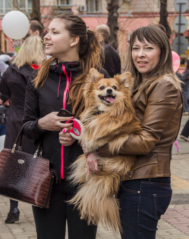 семья на демонстрации 1 мая 2015 года - Людмила Мозер