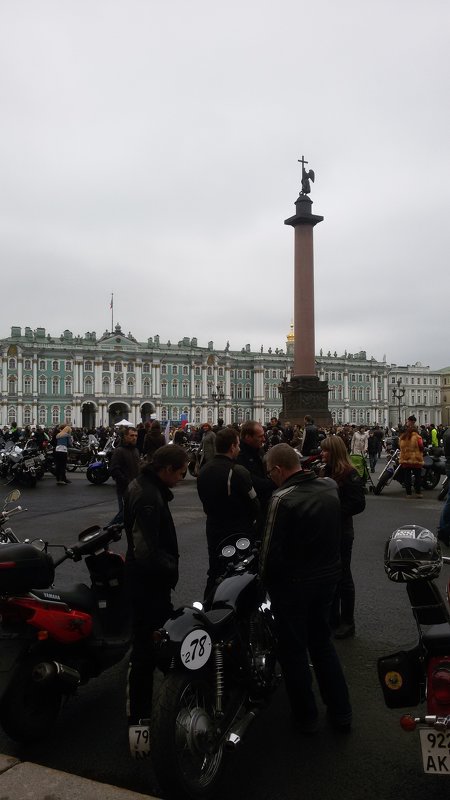 байкеры на Дворцовой площади 2-го мая 2015 - Евгения Чередниченко