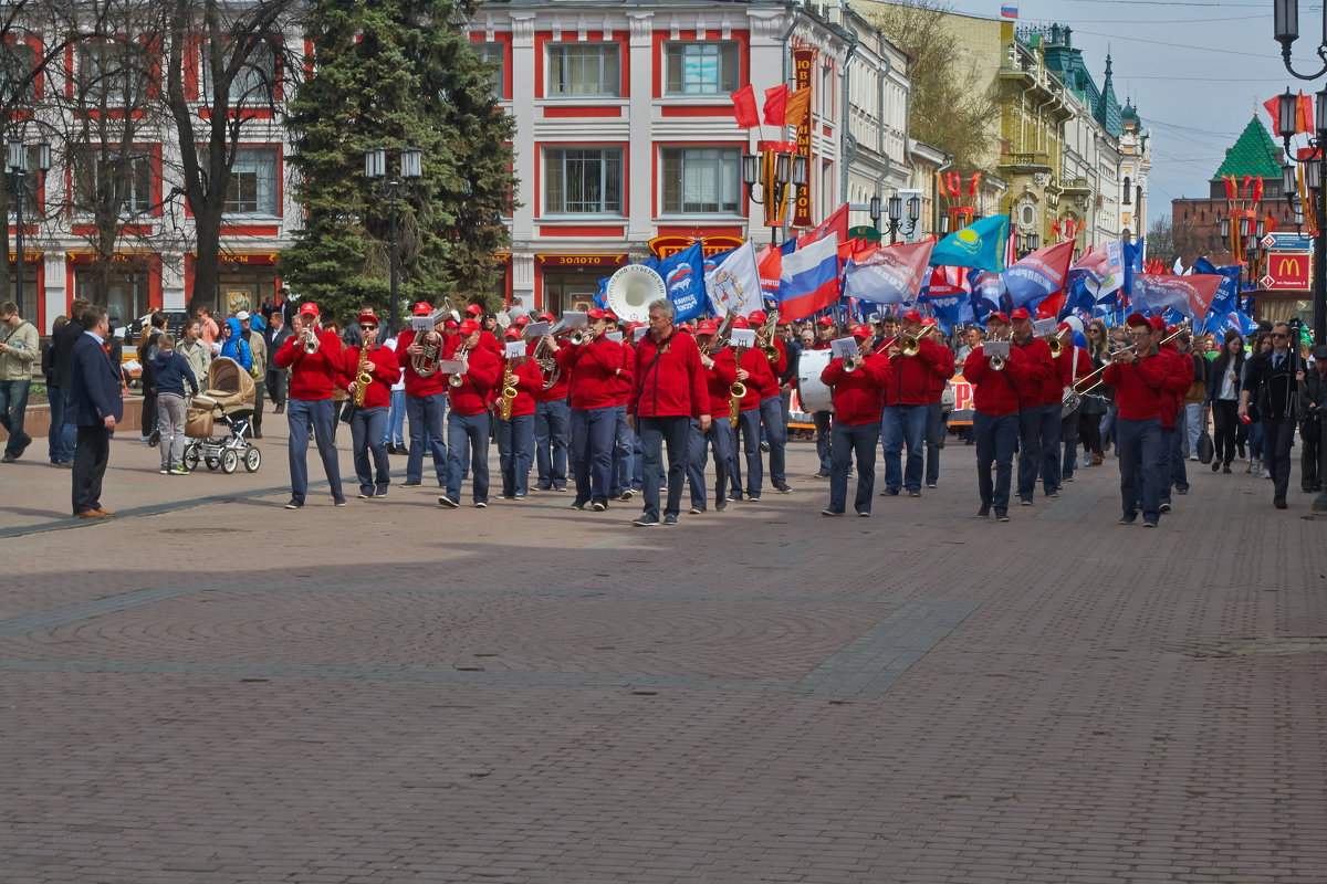 Первомайская демонстрация Н.Новгород - Игорь Ковалевский