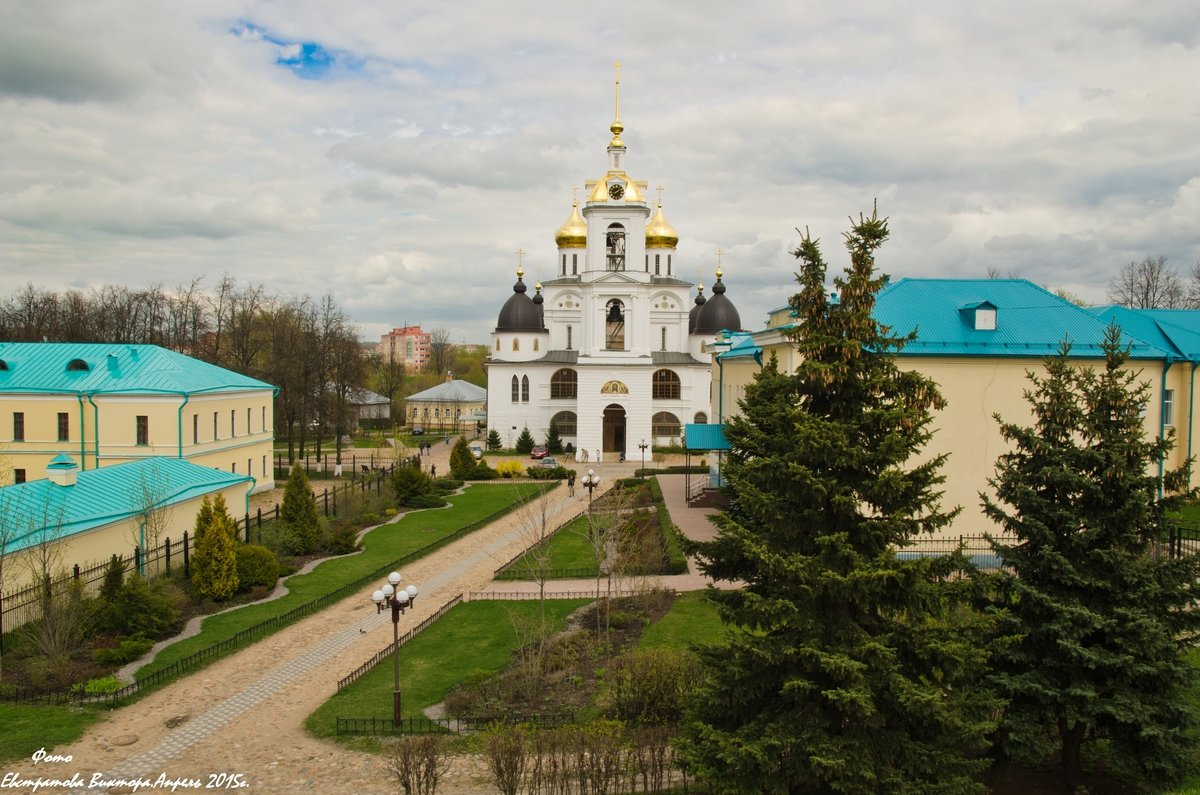 Успенский собор Дмитровского кремля. - Виктор Евстратов