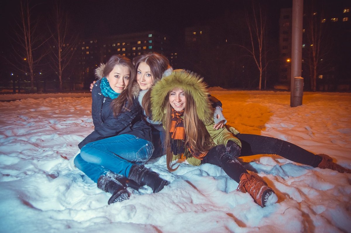 Три девицы на снегу - Юлия Шаталова