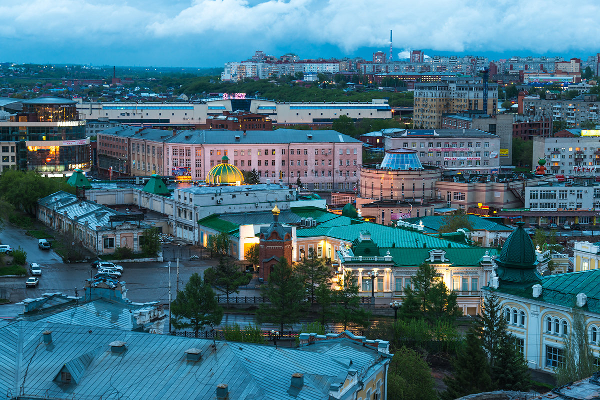 Город перед салютом - Дмитрий Иванцов