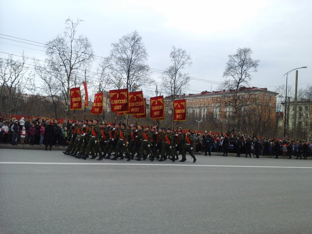 Парад Победы в городе Герое Мурманске 9 мая 2015 - Надежда 