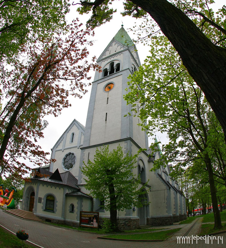 Церковь Луизы - Дмитрий Лебедихин