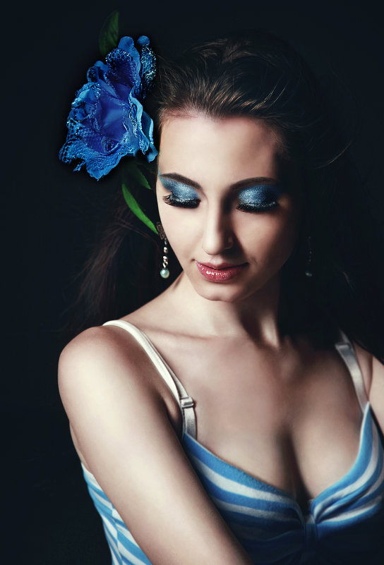 Blue rose - MissMelania Crow