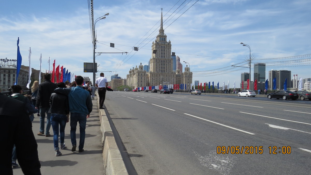 Центр Москвы.9 мая - Яна 