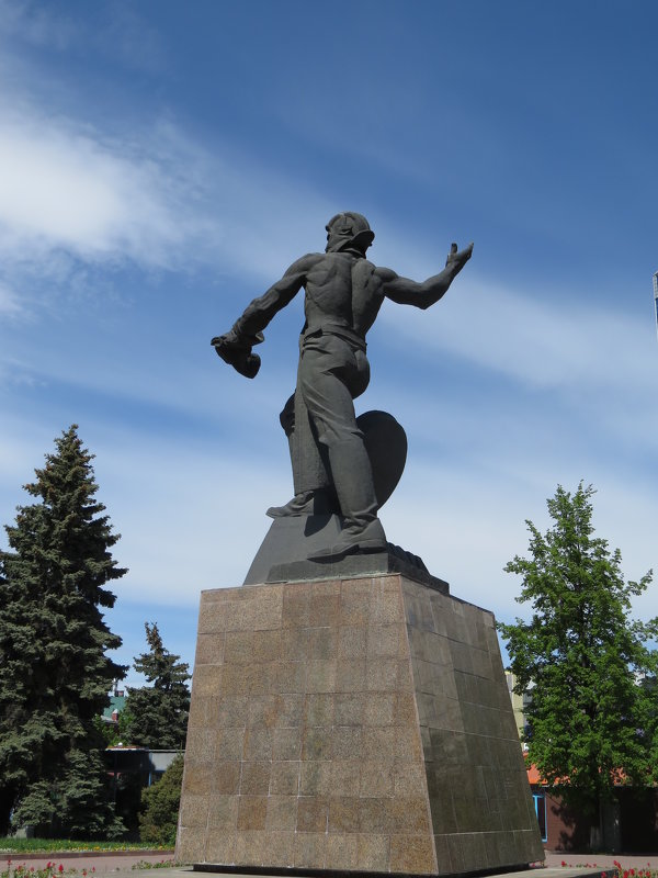 Памятник танкистам-добровольцам. Челябинск - Галина 