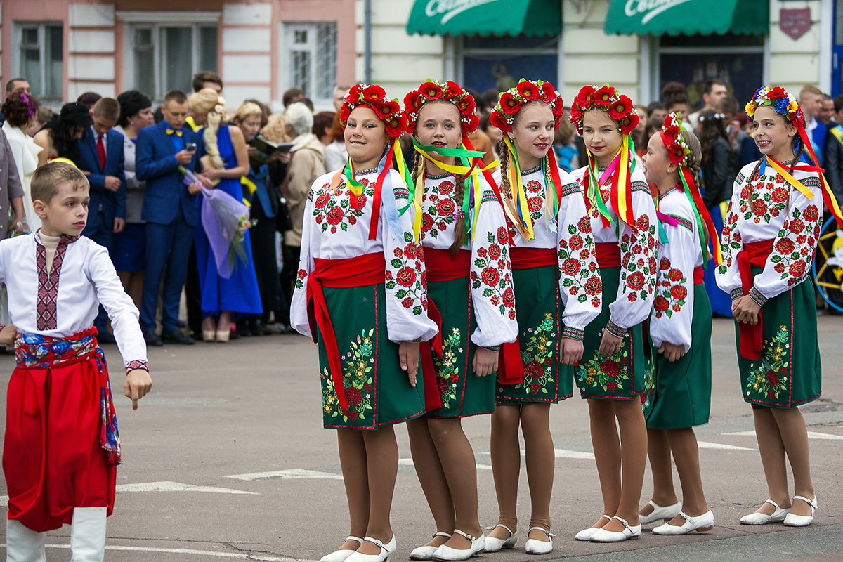 Хоть мал, но строг. - Николай Хондогий