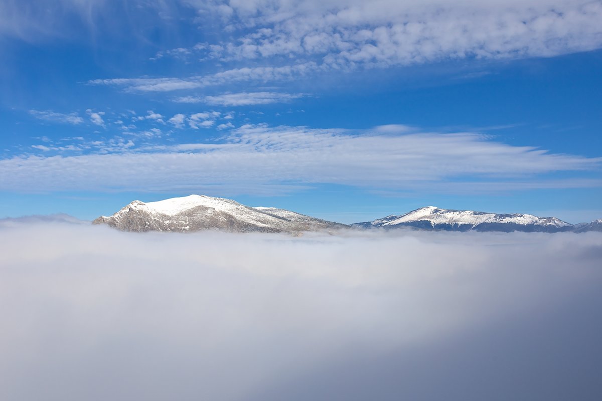 Вершины гор в тумане - Андрей Кучерявенко