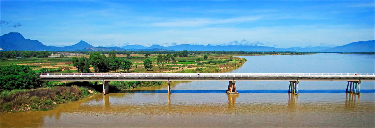 Мост через Тху Бон - Александр 