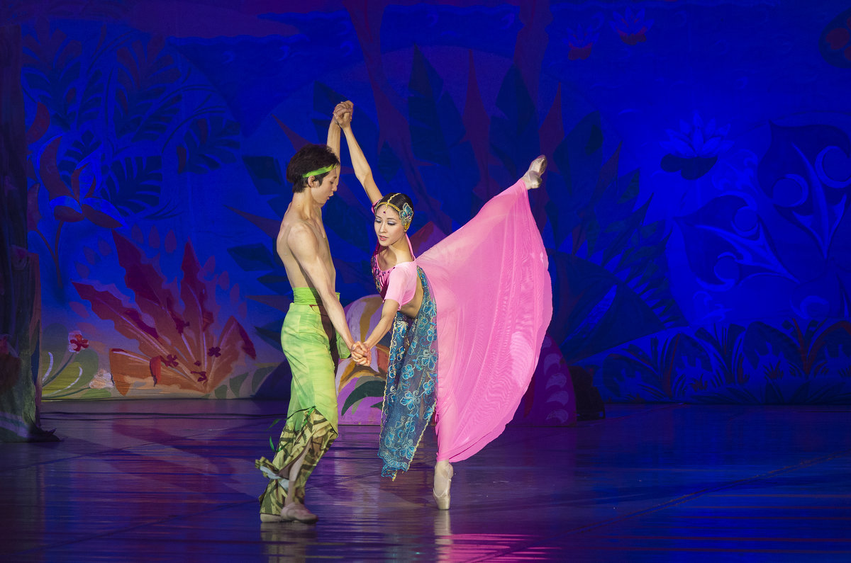 Сцена из балета "Маугли" - Владимир Максимов