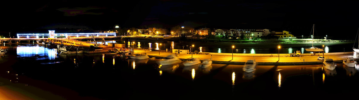 Панорама ночной пристани в Кастильоне-делла-Пескайя - Александр Владимиров