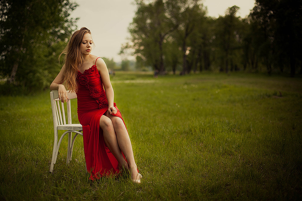 В красном платье - Анна Вельк