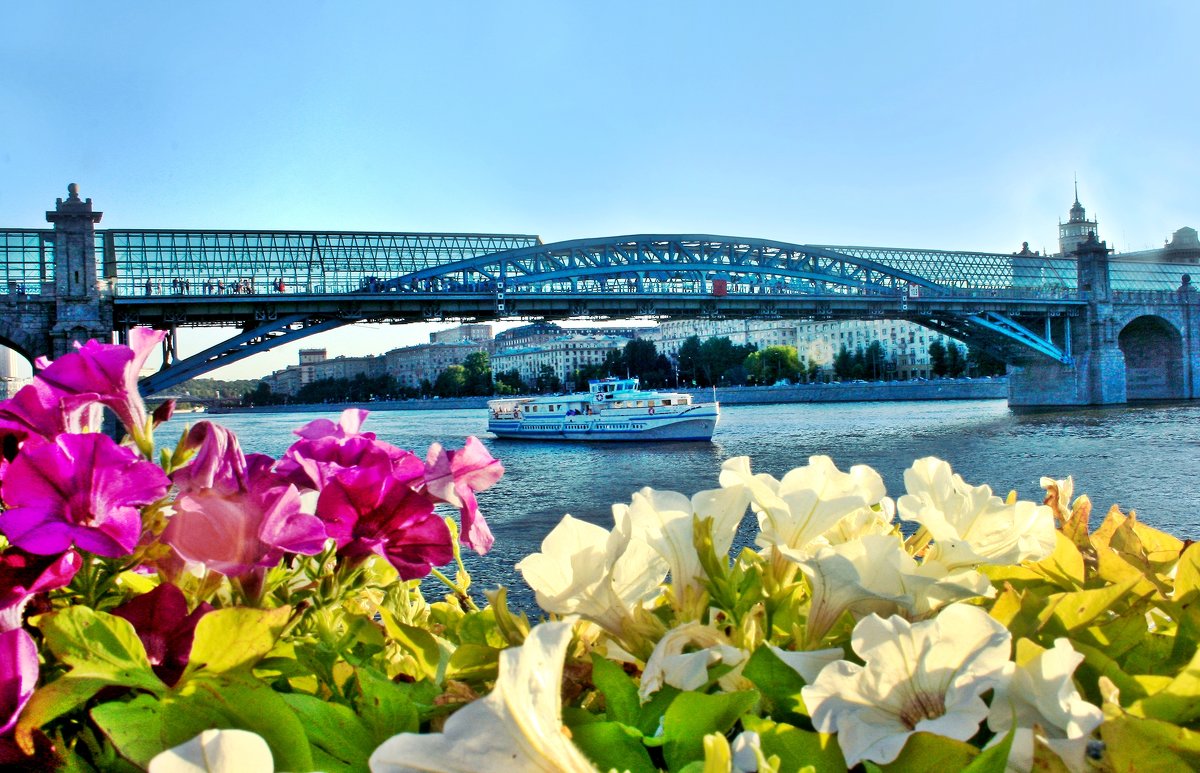 Москва-река субботняя, праздничная, летняя - Zifa Dimitrieva