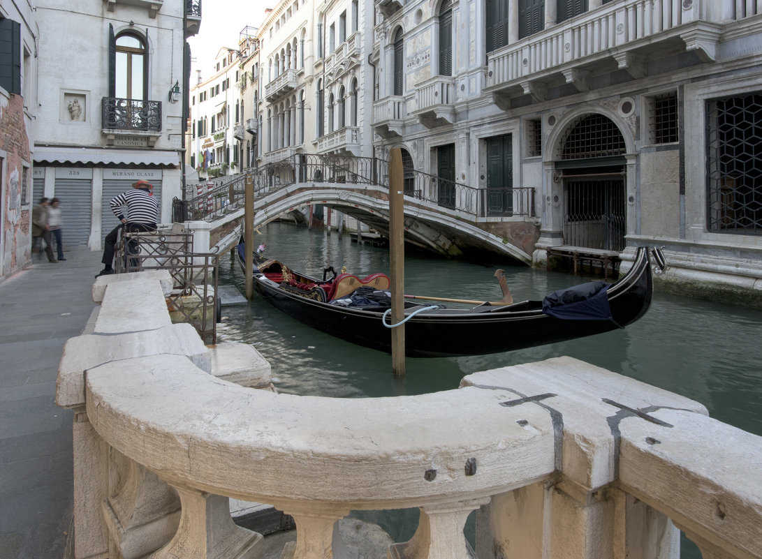 alla mattina presto a Venezia.Italia. - Олег 