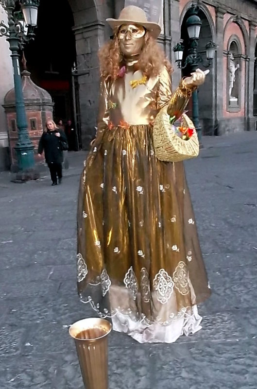 Живые скульптуры на улицах Неаполя. - Наталья Пономаренко