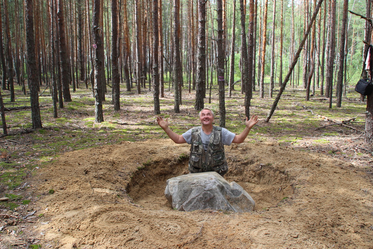 ХОХОТУН-КАМЕНЬ на древнем городище. - Василий Капитанов