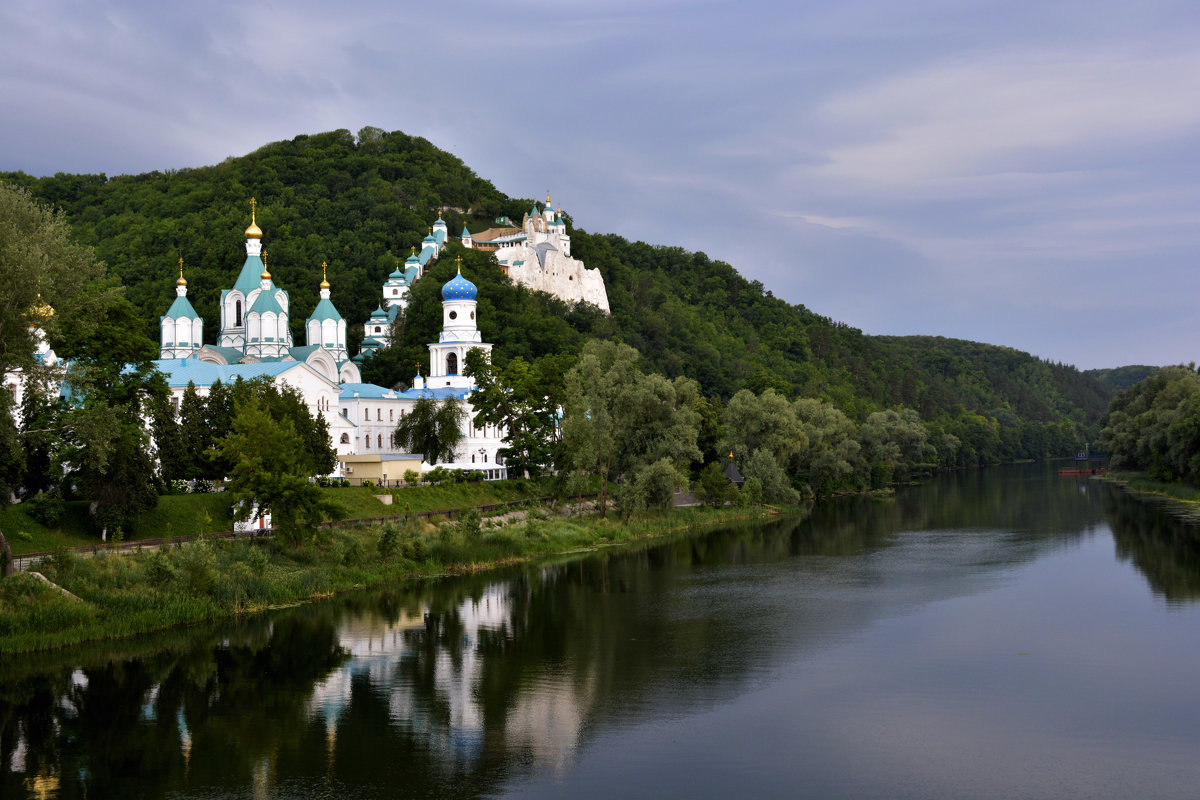 Славяногорск Донецкая область монастырь