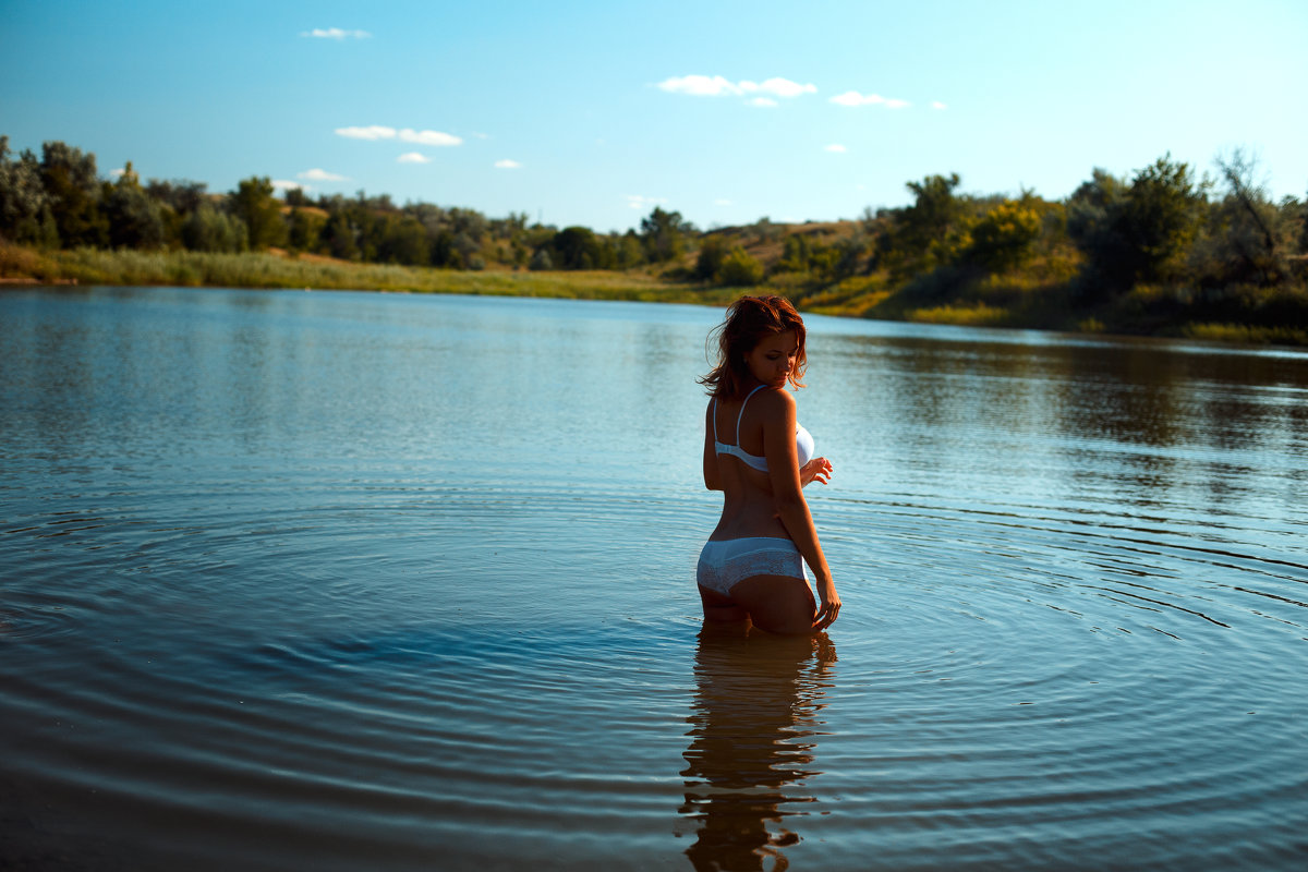 Голая Женщина Купается В Озере Зимой (34 Фото)