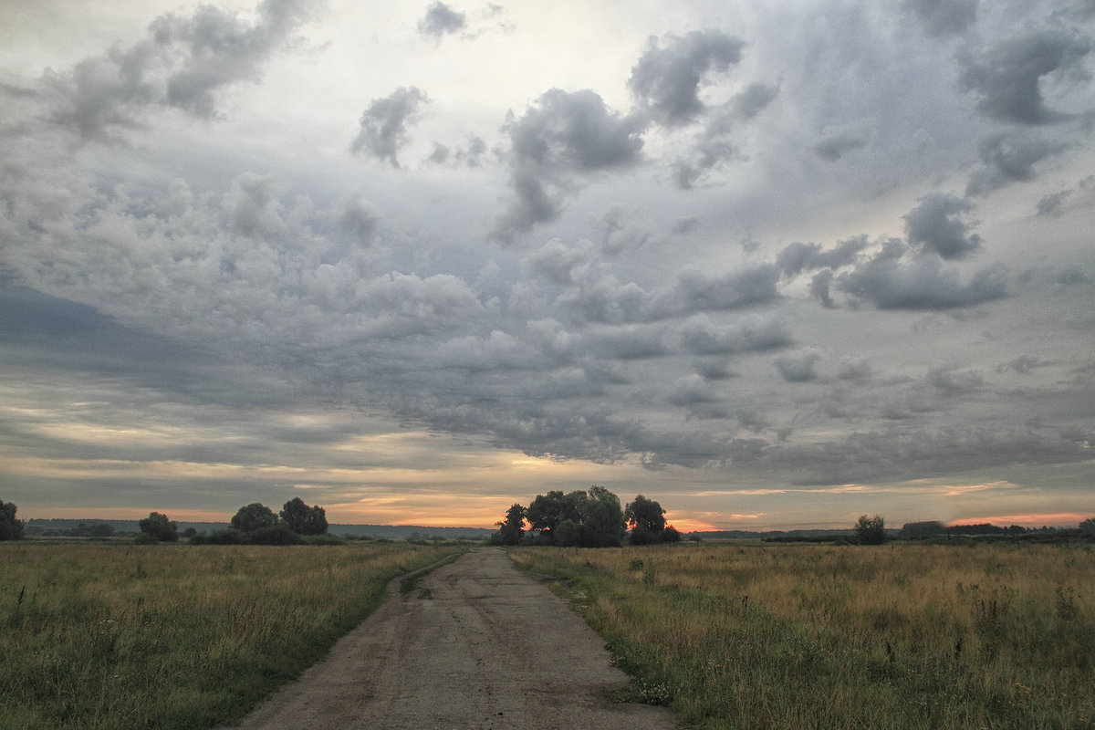 Небо в августе - Сергей Михайлович