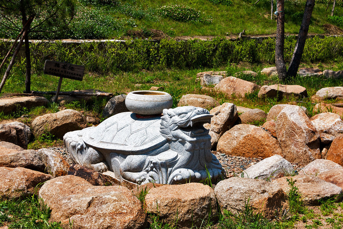 г. Тумэнь (Китай), скульптуры в камне, монастырь. - Нина Борисова