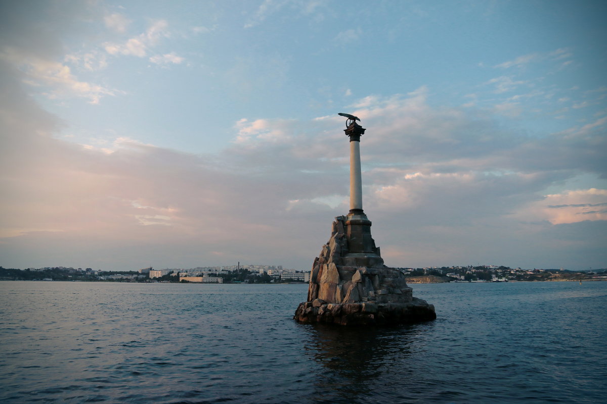 Памятник затопленным кораблям - Nyusha .