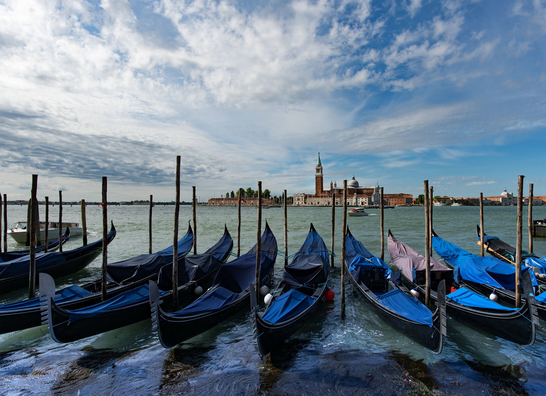 Barche  Gondole  Venezia - Олег 