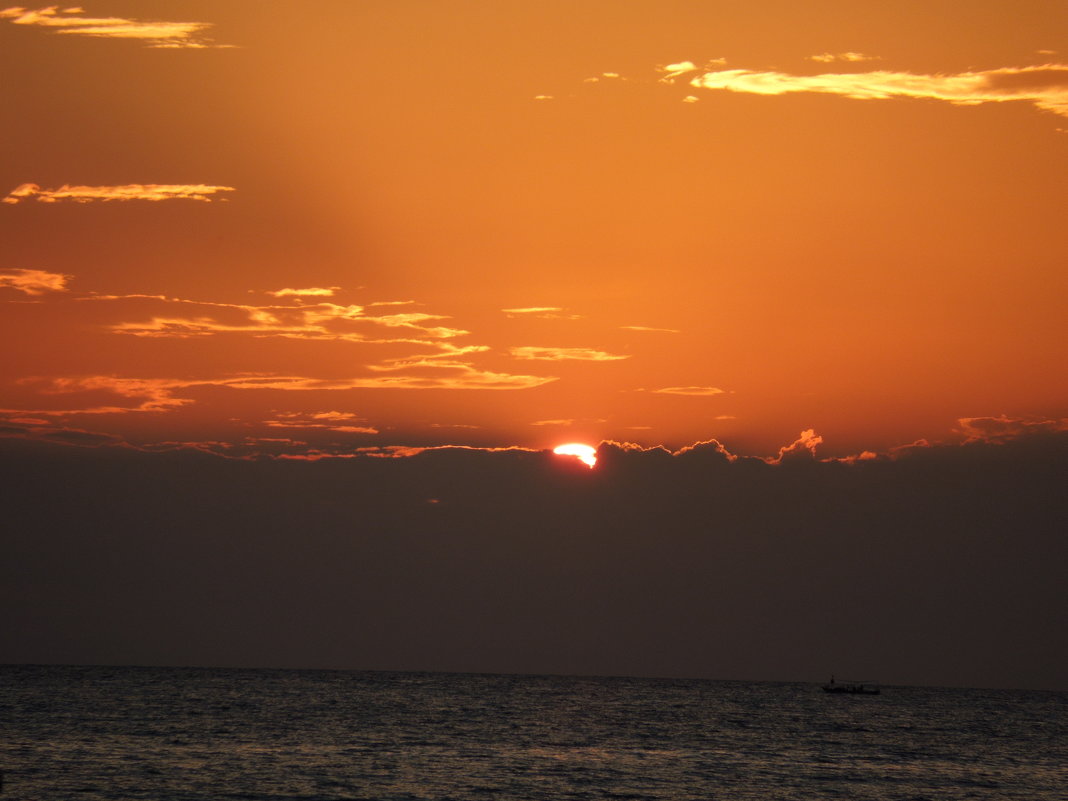 Закат над морем - Мариночка 