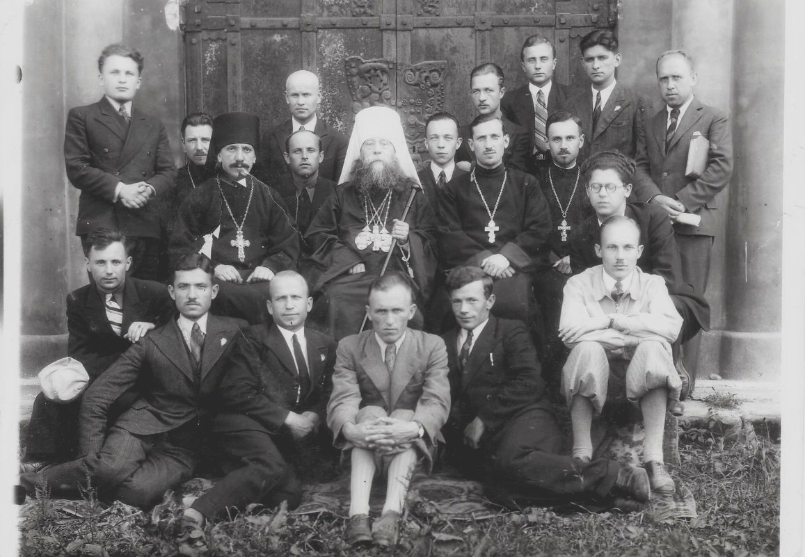 Студенты - богословы (1935?) - о. Феодосий 