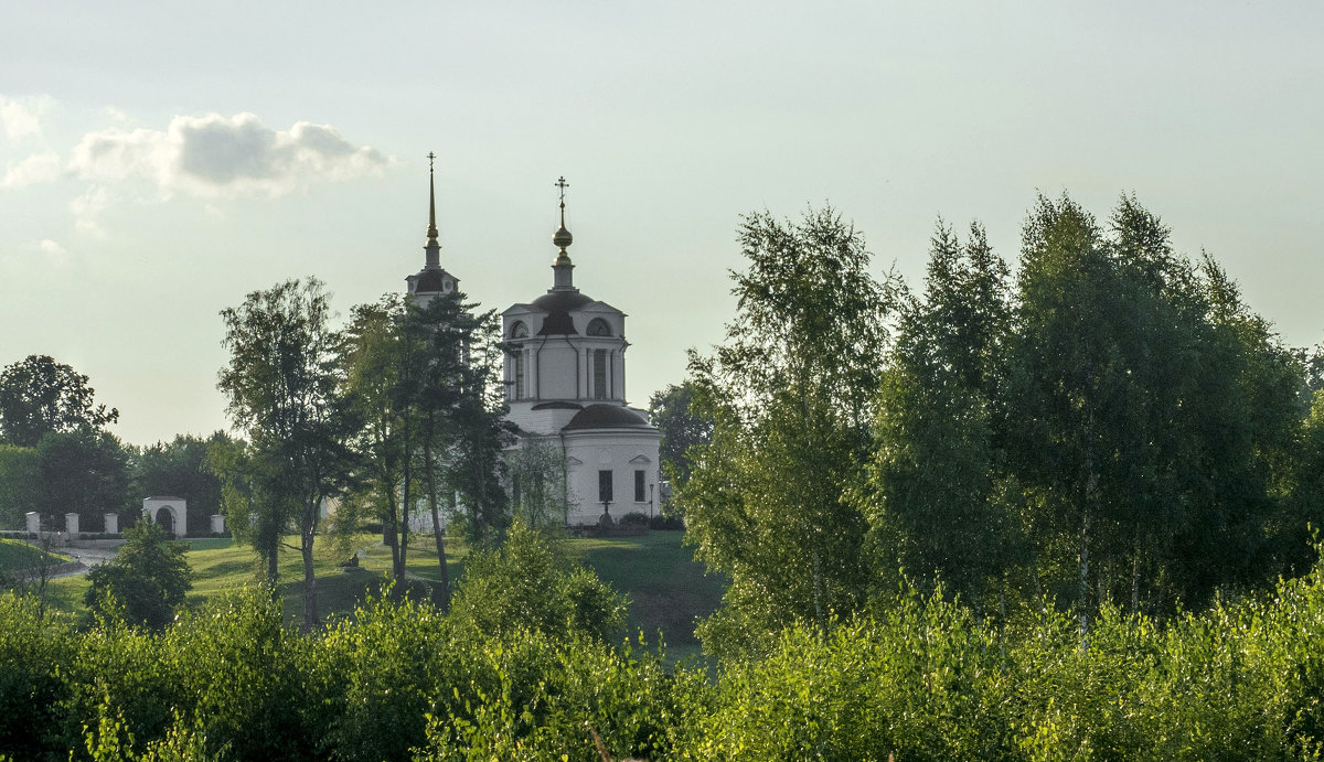 храм - Лариса Батурова