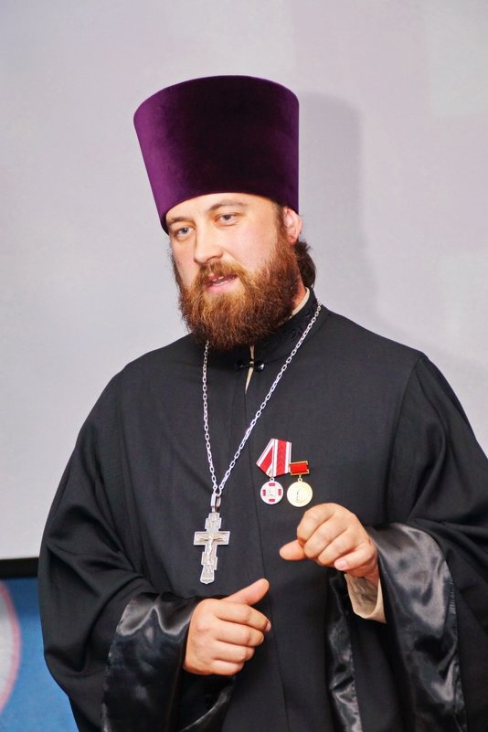 Священник. Отец Роман - Валерий Симонов