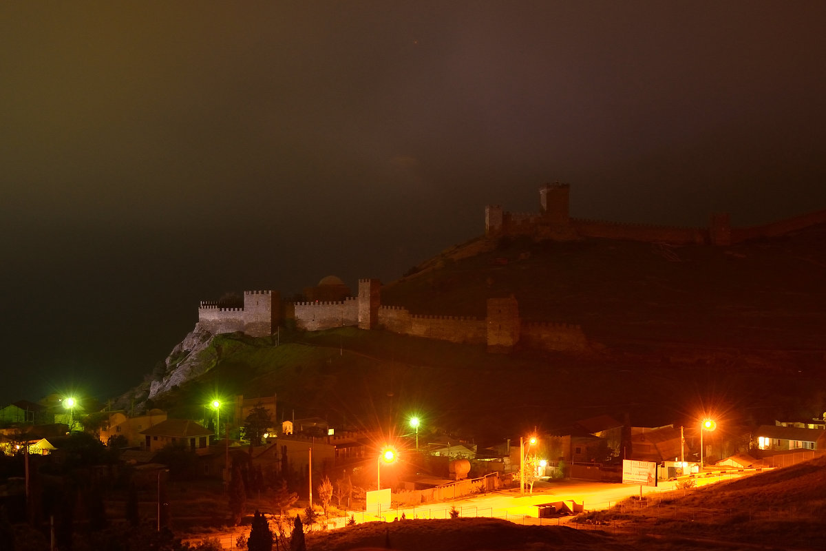 Ночь над Генуэзской крепостью - helenly 