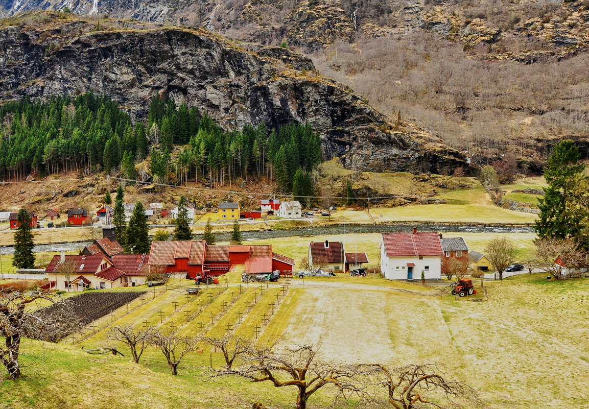 Маленькая деревенька в Норвегии недалеко от Флома - Андрей Крючков
